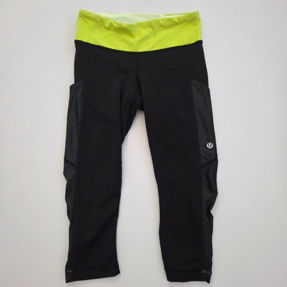 Lululemon Chase Me Crops Black Green Athletic Leggings Womens Size‎ 2